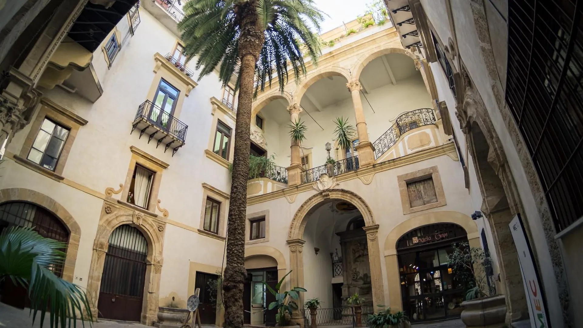 Palazzo Santa Ninfa - Luxury Mansion Apartment Palermo 0*,